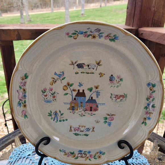 International Heartland Dinner Plates - Picture 2 of 3